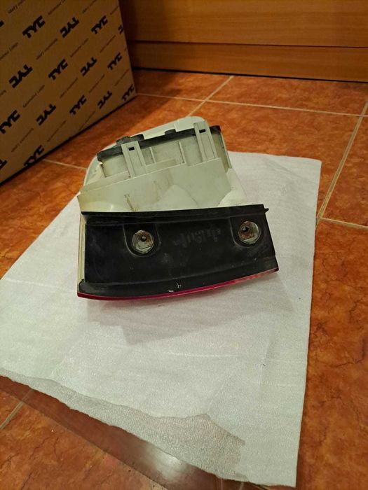 Stop stanga original VW Touareg an 2002-2010