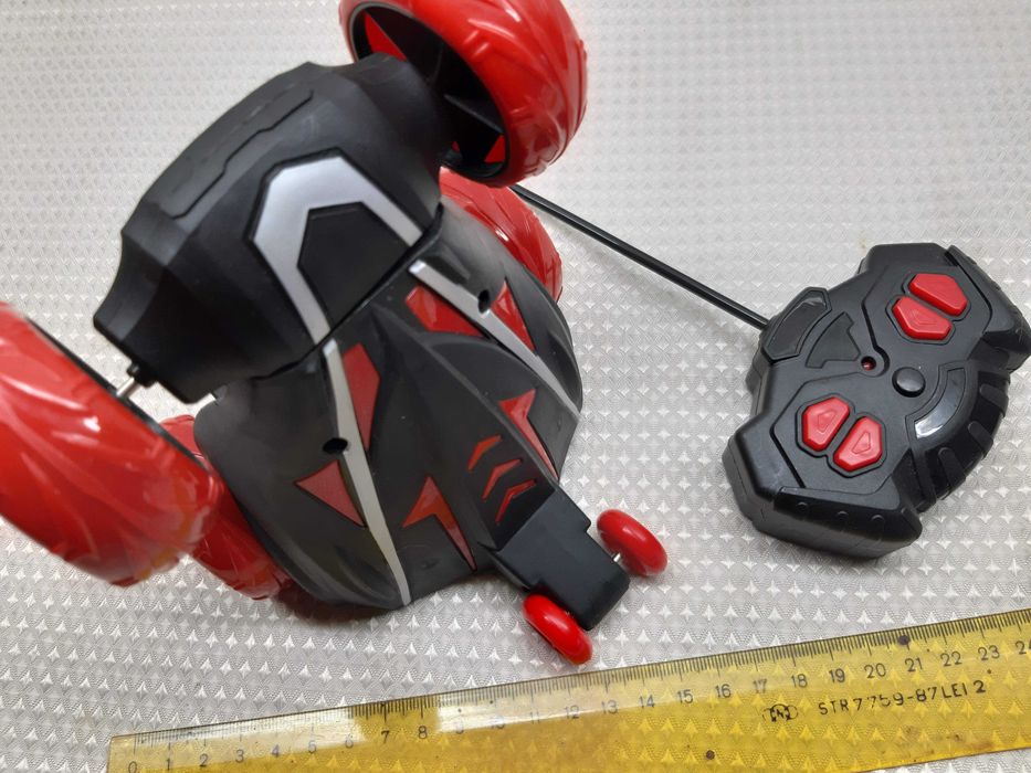 Jucarie masinuta cascadorie rotativa cu telecomanda la 360 de grade