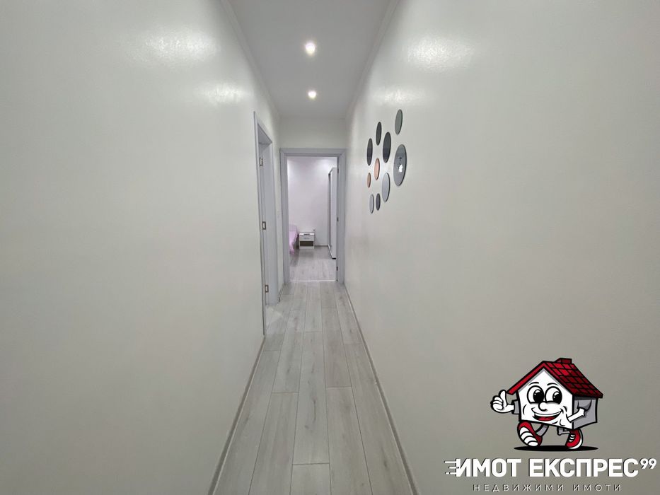 Продава се Тристаен апартамент в Асеновград - 90 кв.м за 5 €/кв.м - Снимка #16