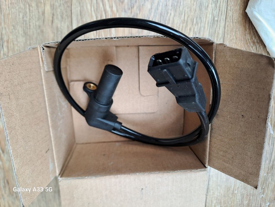 Датчик каленвала Опель