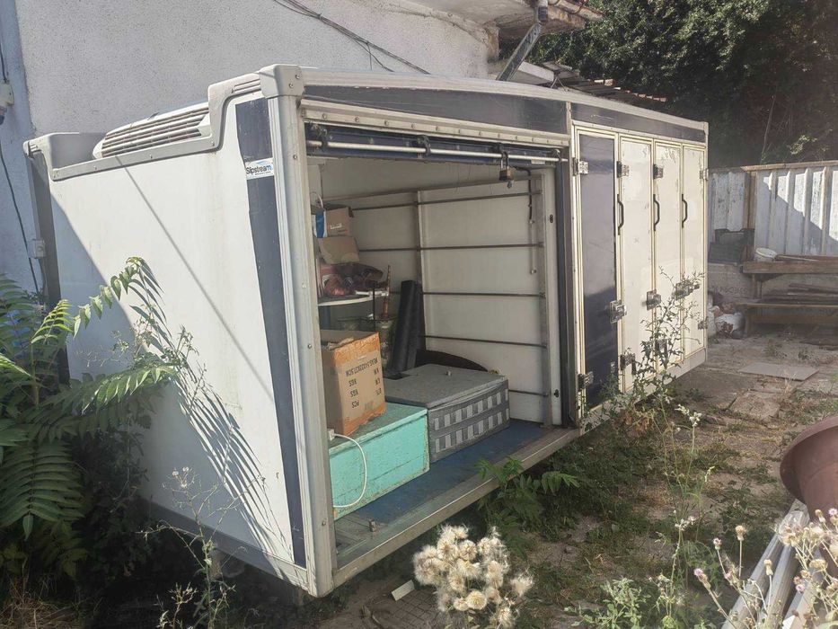 Хладилен фургон 220V