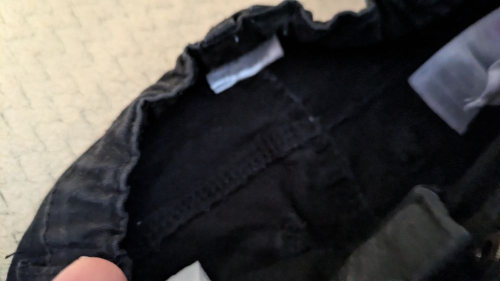 Vand 2 perechi pantaloni, baieti, marimea 98