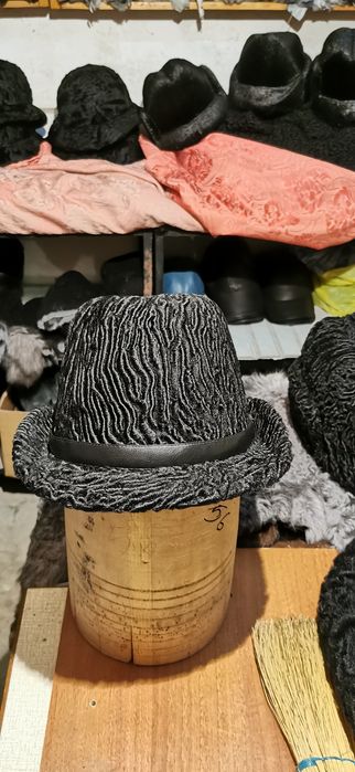 Palarie din blana naturala de miel