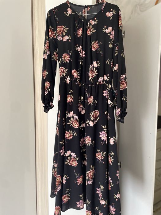 Платья б/у в хорошем состоянии