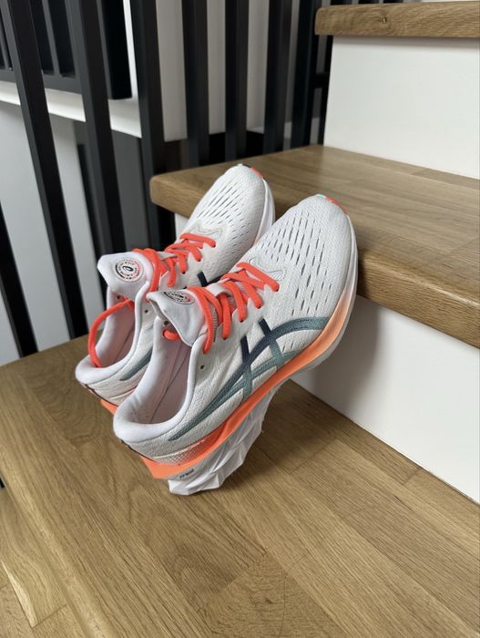 Adidasi Asics Novablast 2 dama