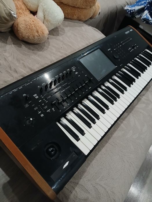 Korg kronos 2 запазен