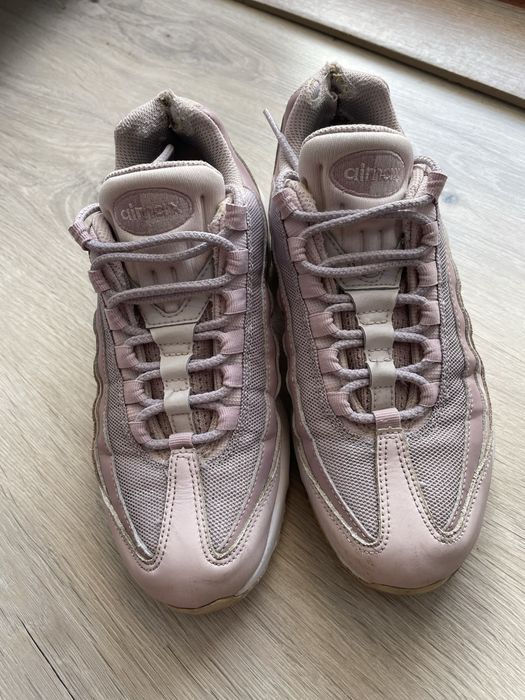 Air Jordan 4 и Nike Air Max 95 Air Jordan 1 High