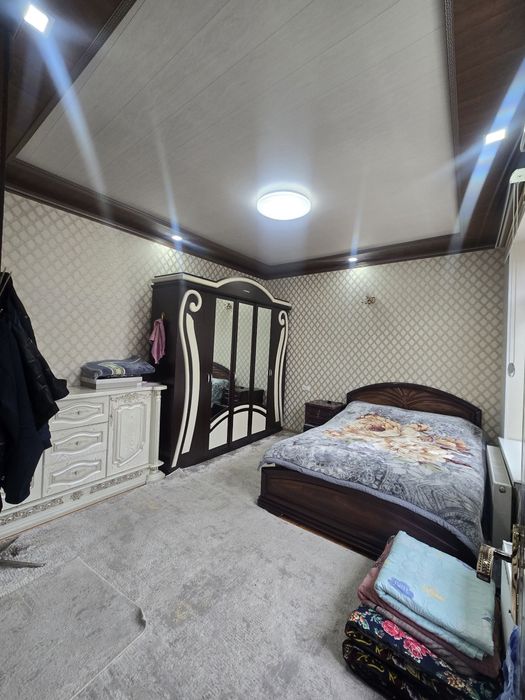 Киргили Шодлик Масжиди худудида 6 сотихлик 12 хона уй сотилади