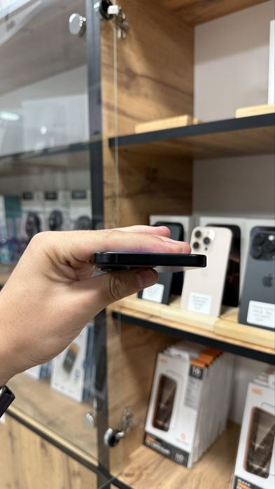 iPhone 16 256GB