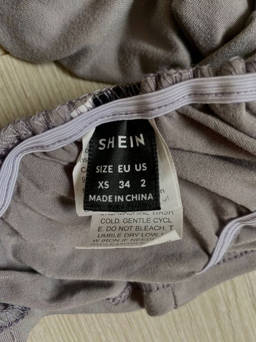 Бежова тениска SHEIN