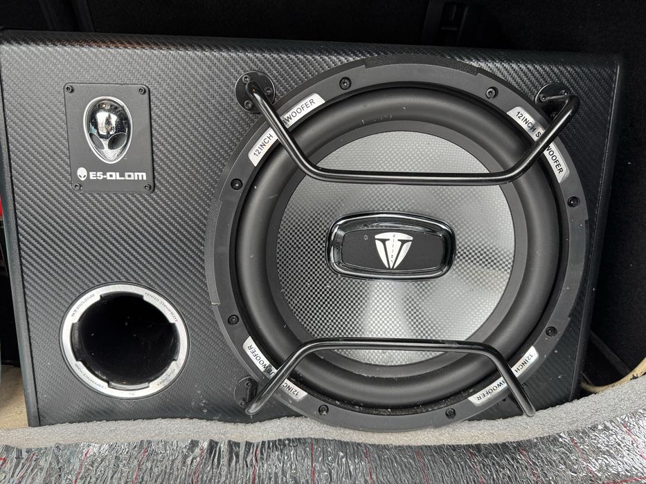 Продам сабвуфер 5 элемент почти новый