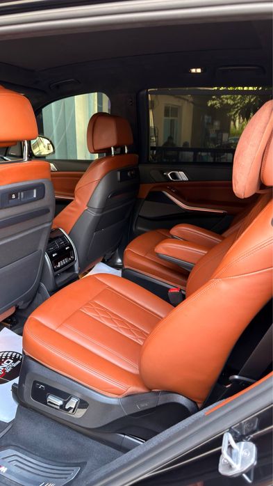 BMW X7 xDrive 40i 2020 год