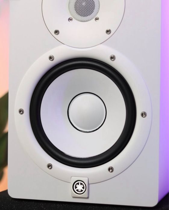 Студийные мониторы Yamaha Hs7