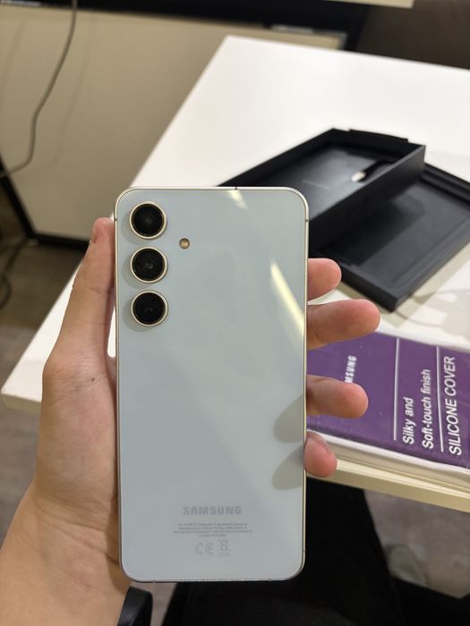 Samsung Galaxy S24 FE