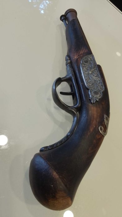 Pistol de colectie, panoplie