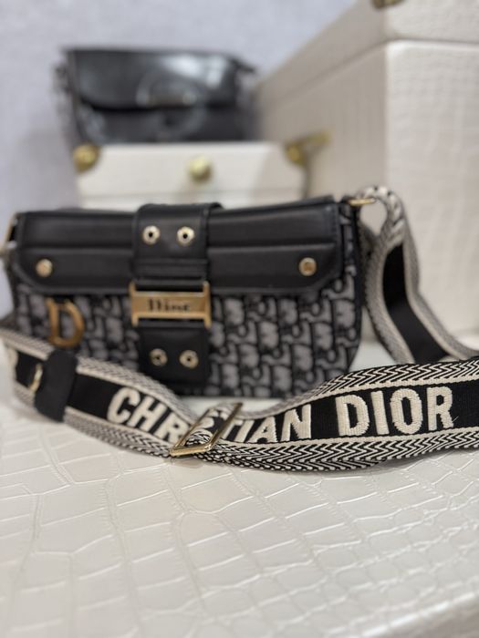 Эко-кожа,в отличном состоянии