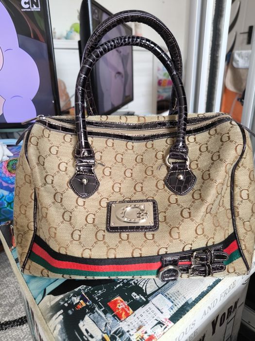 Geanta Gucci nu e originală in stare foarte buna