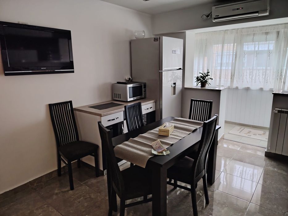 Inchiriez apartament ultracentral 2 camere