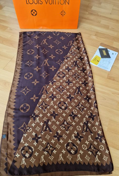 Esarfa matase naturala LV super model, saculet, etichetă