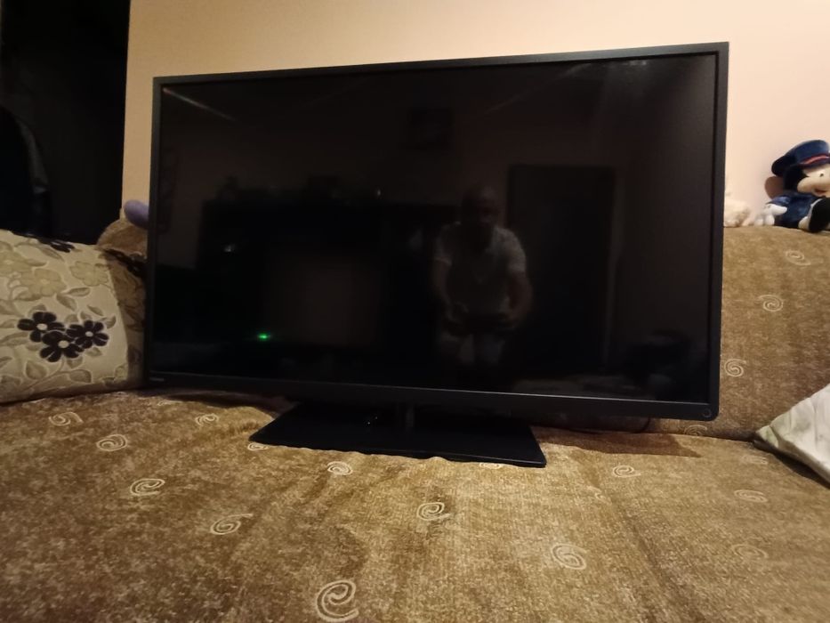 3tv led diagonala  81cm.