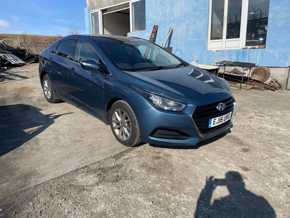 Dezmembrez piese Hyundai i40
