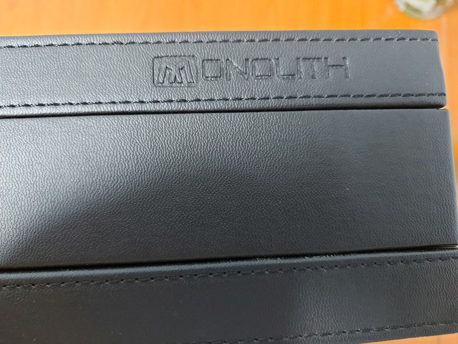 Servieta Monolith