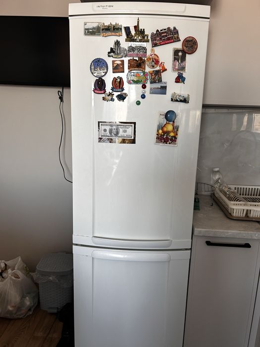 Продам холодильник