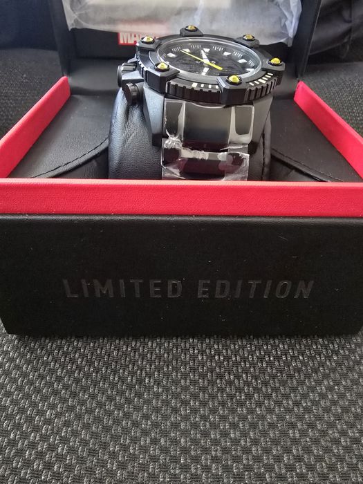 Часовник Invicta Marvel