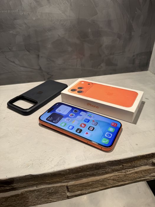 Iphone 17 Pro Max Orange + подаръци