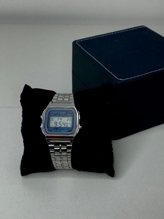 Часы Casio  водозашитные