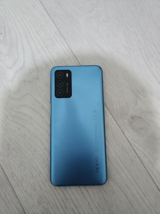 Продам рабочий смартфон OPPO A16