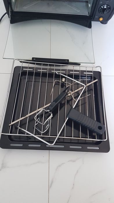 Продам электропечь Nova