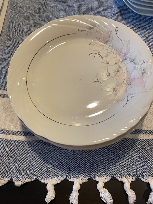 Чинии за хранене