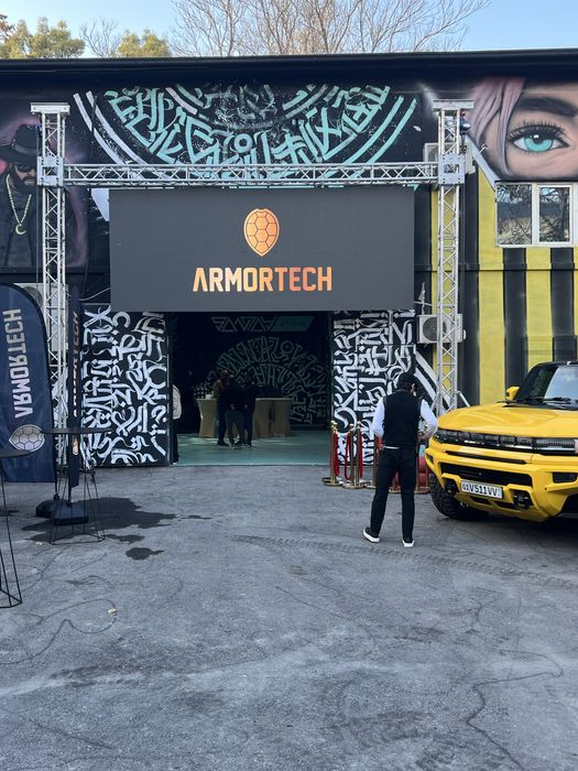 аренда лед экран монитор светомузыка колонка подиум конфетти пушка