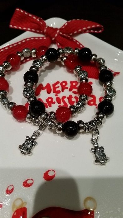 Гривни от естествен камък