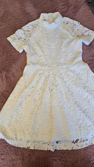 Рокля -дантела Нова