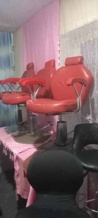 Салон кресло сотилади