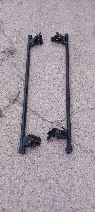 Bări  auto Thule pentru sanii