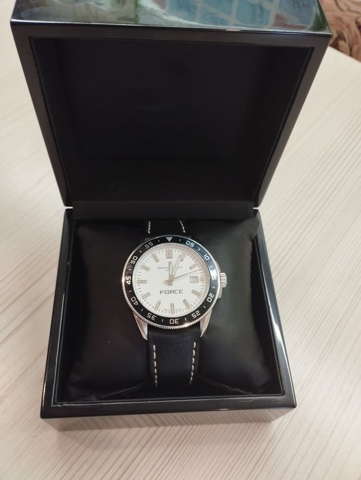 Наручные часы Bernard H. Mayer FORCE