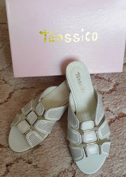 Босоножки  летние