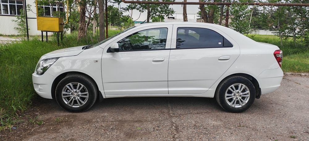 Chevrolet Cobalt 2026 — 4
