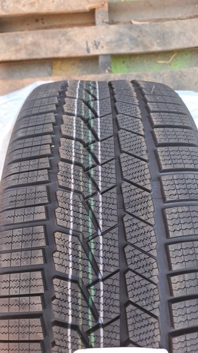 1бр. Нова 245/40/19 Continental Winter Contact TS 860