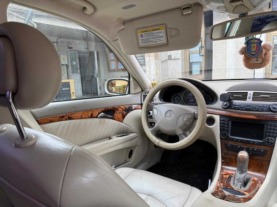 Mercedes E220 CDI W211 • Automat • Piele • Navigație • + Mercedes piese