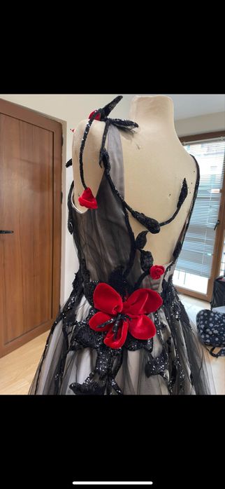 Къса бална рокля