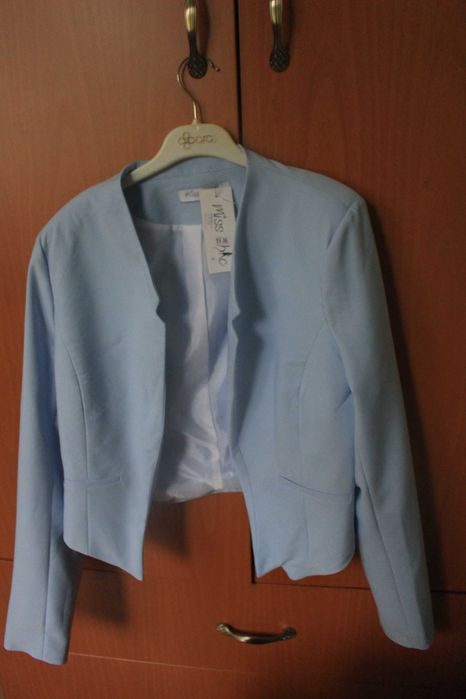 ПРОДАВАМ дамско сако