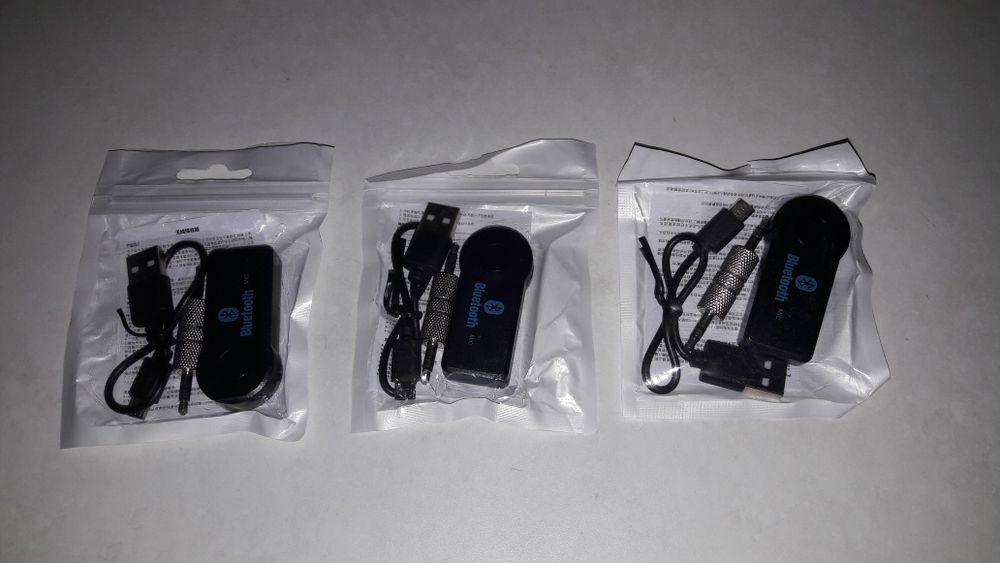 Bluetooth cu hands-free.