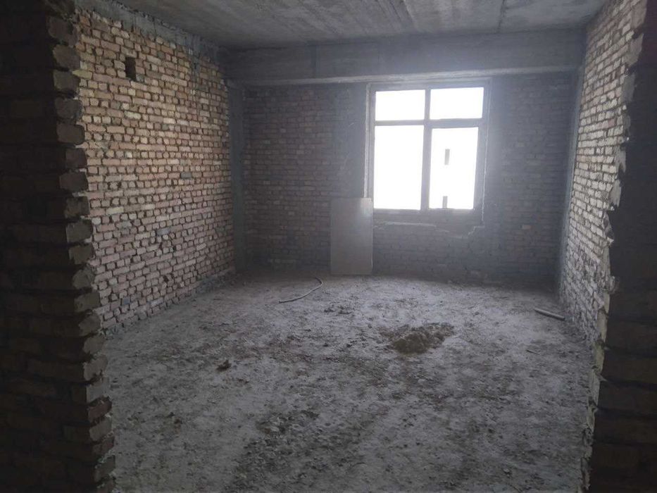 Ko`p qavatli uydagi xonadon