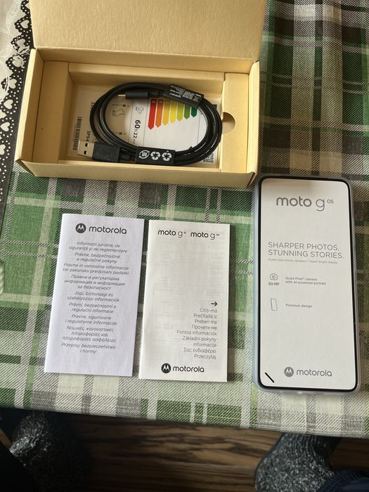 Продавам  Motorola g 05