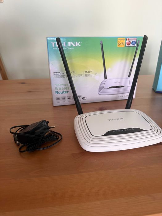 2 рутера в комплект TP Link (Archer AX1500 и TL-WR841N)
