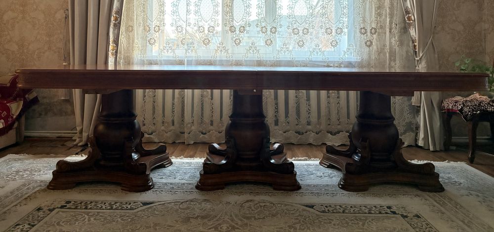 Большой раздвижной стол